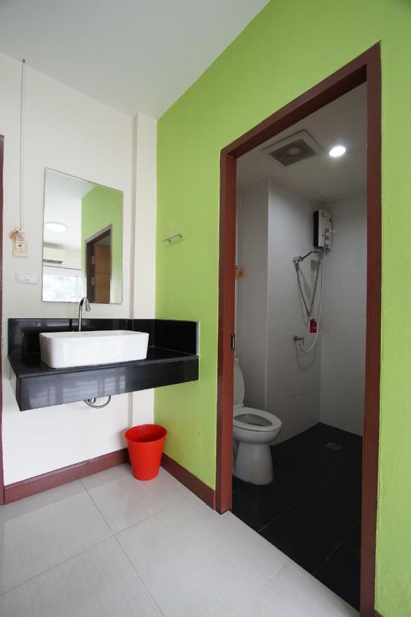 Bedbox Guesthouse And Hostel Patong 외부 사진