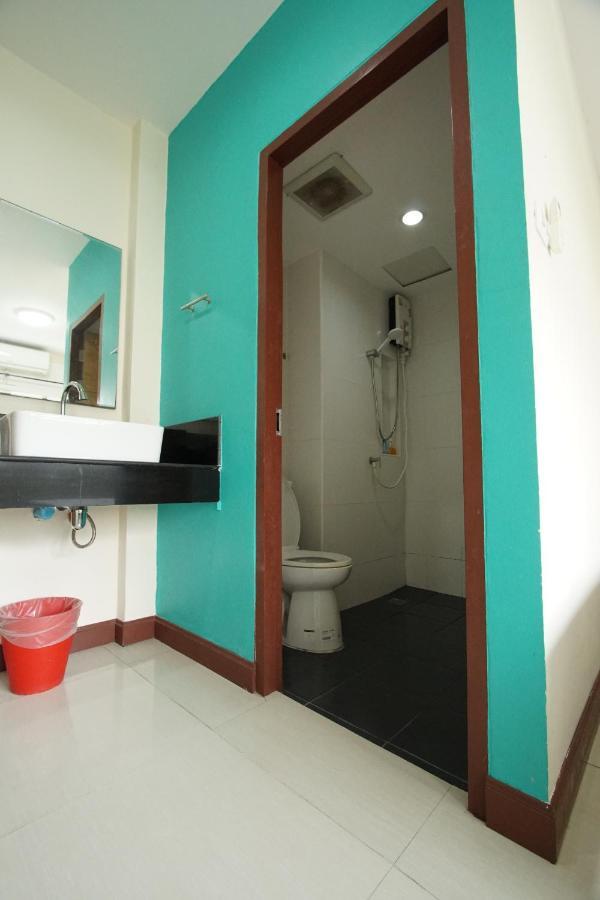 Bedbox Guesthouse And Hostel Patong 외부 사진