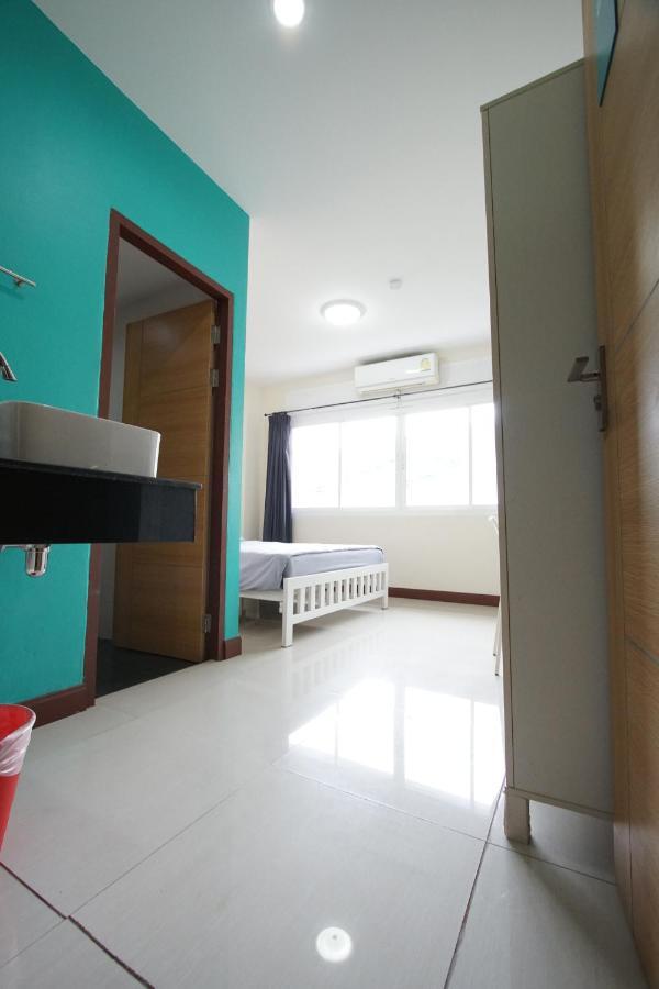 Bedbox Guesthouse And Hostel Patong 외부 사진