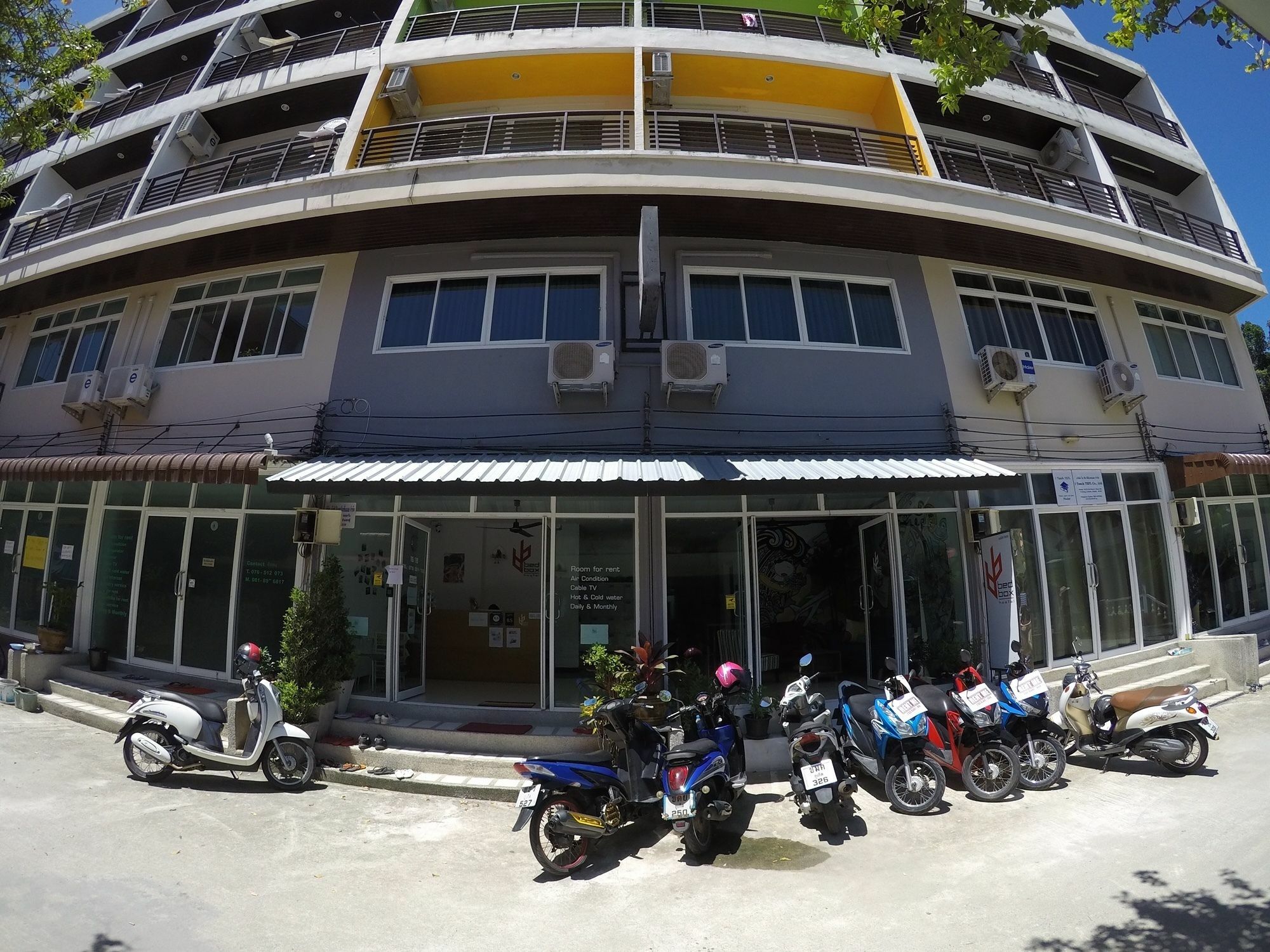 Bedbox Guesthouse And Hostel Patong 외부 사진